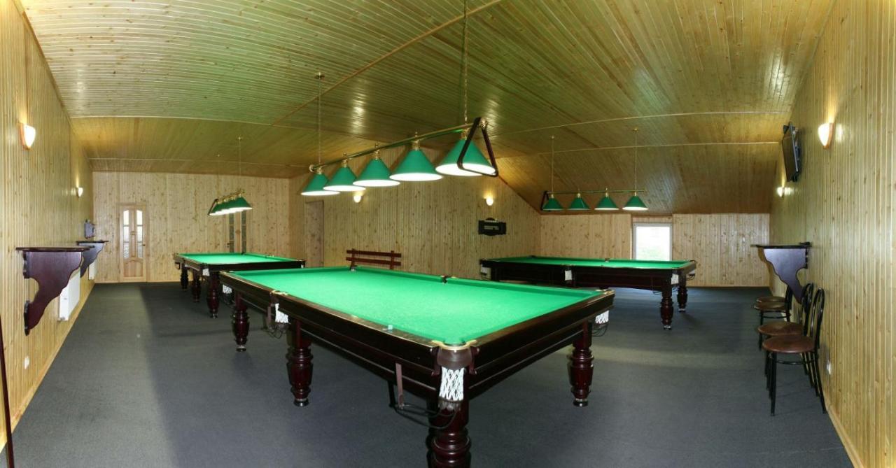 Гірка Hotel Skole Ngoại thất bức ảnh