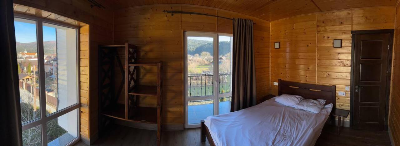Гірка Hotel Skole Ngoại thất bức ảnh