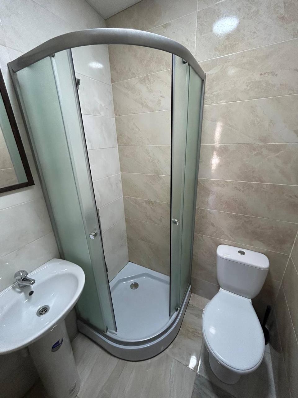 Гірка Hotel Skole Ngoại thất bức ảnh